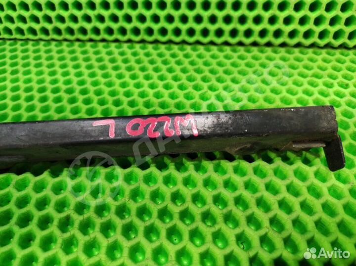 Кронштейн бампера передний Mercedes-Benz S W220