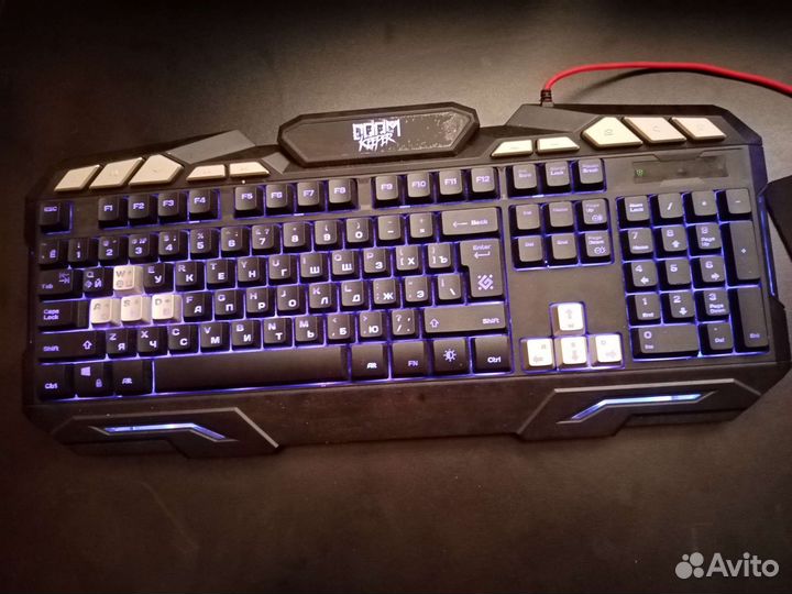 Игровая клавиатура и мышь