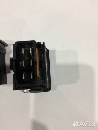 Кнопка обогрева сидений Mitsubishi Pajero Sport 2