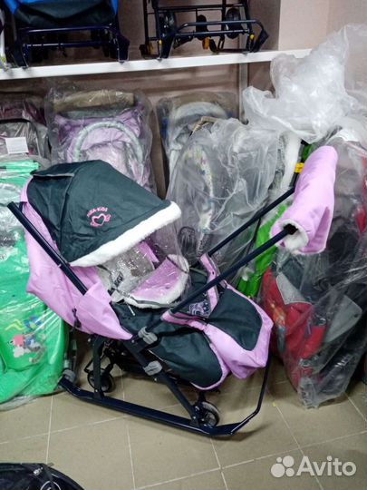 Санки- коляска с 6 месяцев до 3 лет