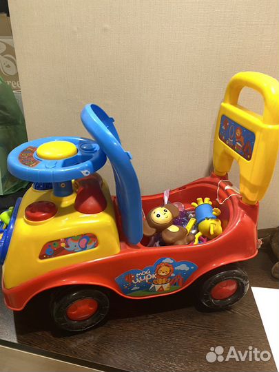 Машинка-каталка babygo первые шаги