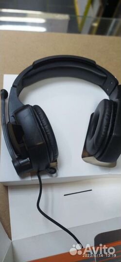 Наушники с микрофоном