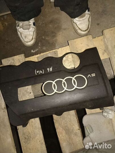 Крышка двигателя декоративная Audi A4 b5