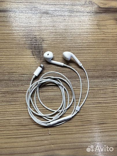 Наушники apple earpods lightning