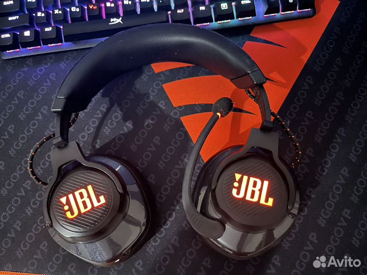 Беспроводные наушники JBL quantum 600