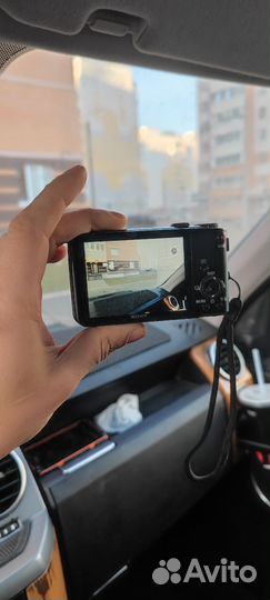Компактный фотоаппарат Sony DSC-HX7V
