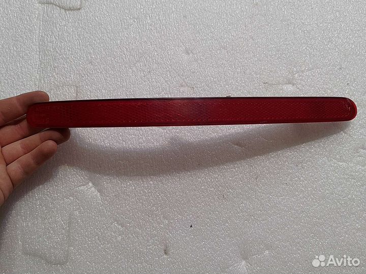 Отражатель задний правый Volkswagen Touareg 2-10