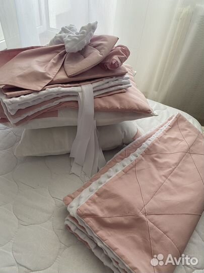 Набор на выписку+бортики в кроватку