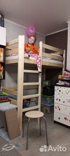 Кровать чердак из массива