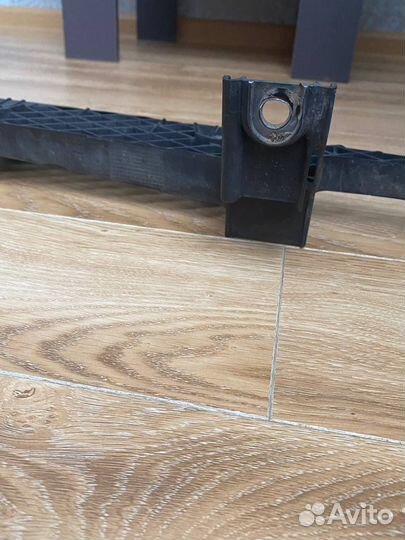 Кронштейн бампера Touareg NF