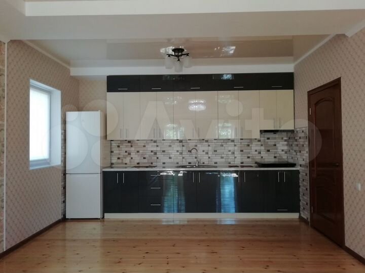 Комната 75 м² в 2-к., 2/2 эт.