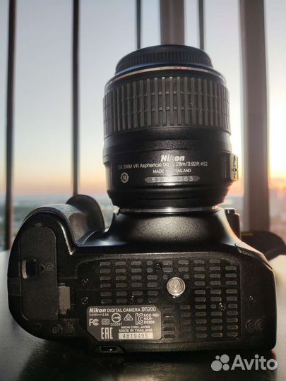 Зеркальный фотоаппарат Nikon D5200