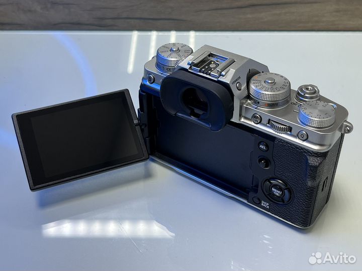 Беззеркальный фотоаппарат Fujifilm X-T4