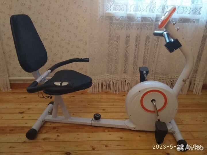 Горизонтальный велотренажер DFC B5030 mars