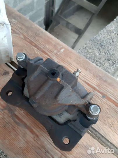 Скоба дискового переднего тормоза УАЗ Газ Соболь