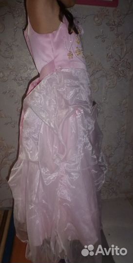 Платье праздничное