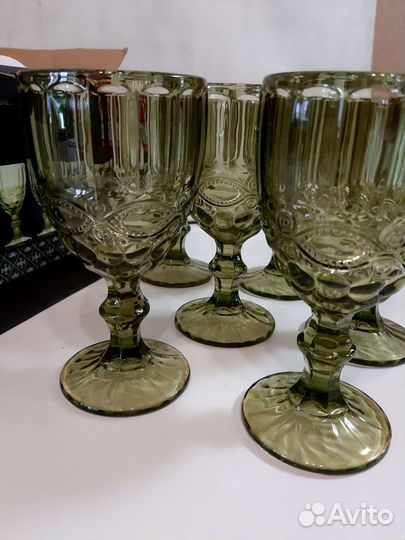 Бокалы из цветного стекла