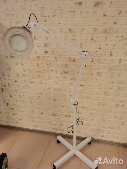 Лампа-лупа косметологическая, новая