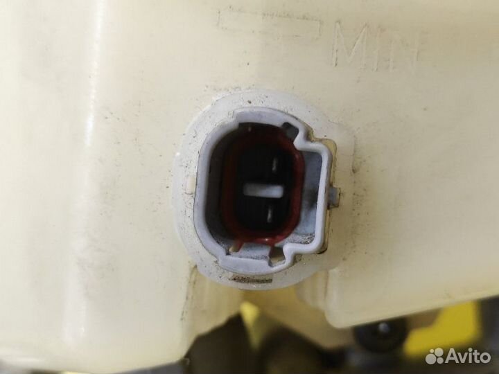 Главный тормозной цилиндр Toyota Camry ACV30