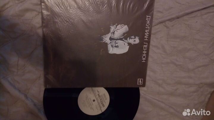 Виниловая пластинка джулиан леннон