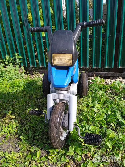 Детский трехколесный велосипед bmw