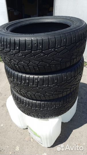 Nokian Tyres Hakkapeliitta 7 215/55 R17 98T