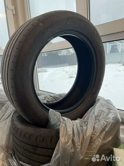 Goodyear EfficientGrip Performance 2 285/55 R17