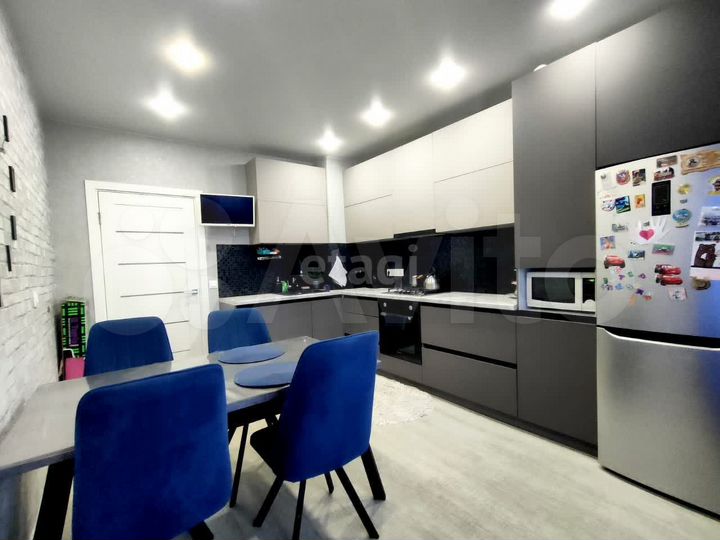 3-к. квартира, 80,6 м², 1/9 эт.