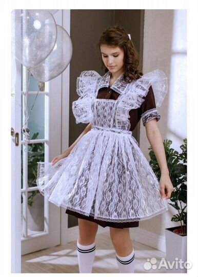 Белый школьный фартук