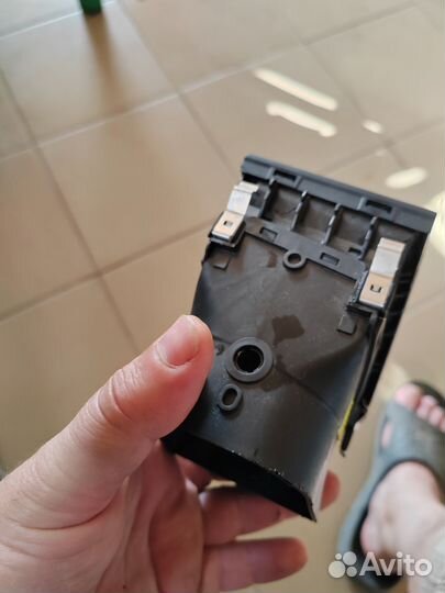 Правый дефлектор торпедо VW Touareg