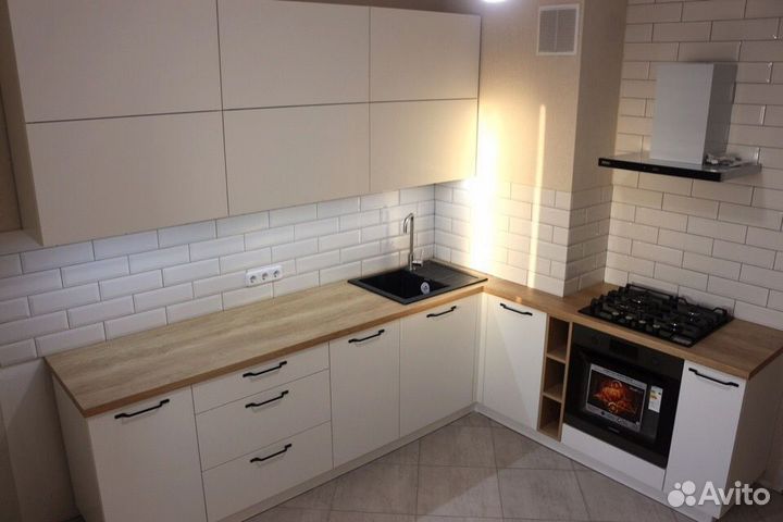 Кухня на заказ светлая элитная в Уфе