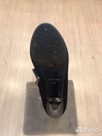 Зимние женские сапоги 38