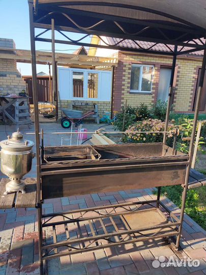 Кованые мангалы с крышей