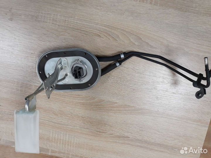 Топливопровод на Toyota Caldina Carina E Corona