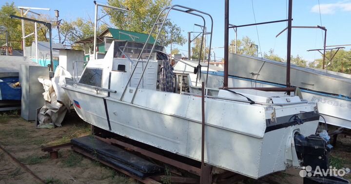 Продается катер «Прогресс 4» с каютой
