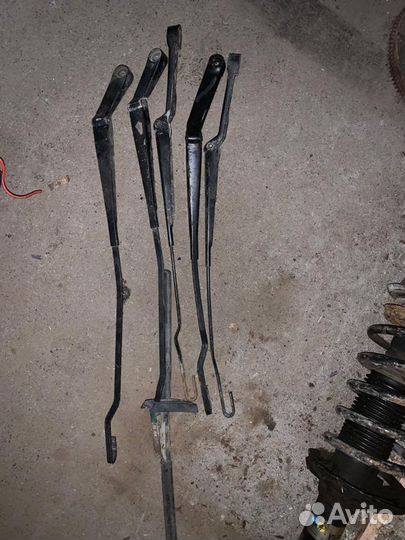 Поводок дворников Volkswagen golf 3