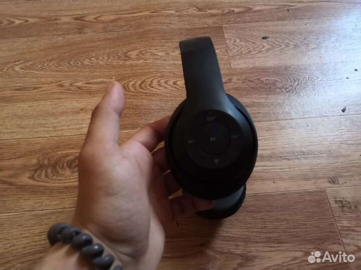 Беспроводные наушники