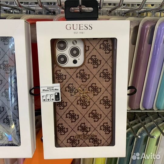 Чехлы Guess для iPhone
