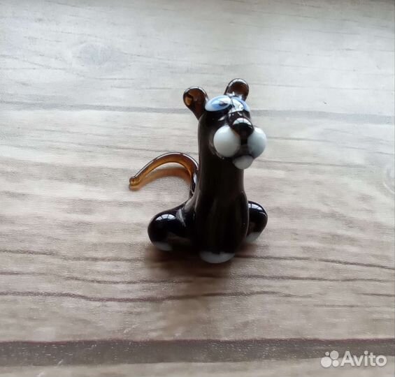 Коллекционные фигурки из стекла