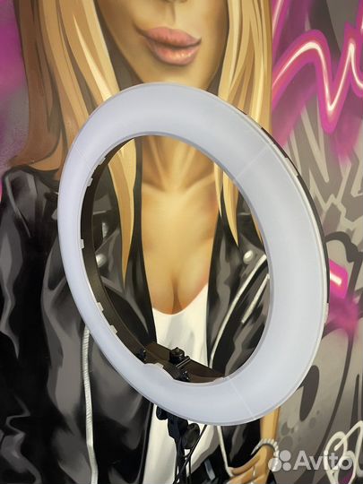 Кольцевая лампа 45 см со штативом neewer новая