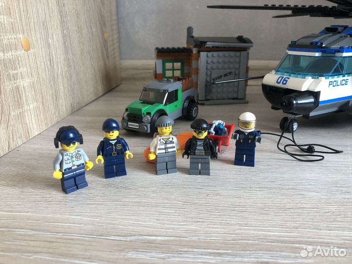 Lego city 60046 вертолетный патруль