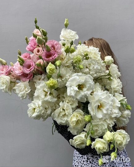 Эустома букет цветов белые