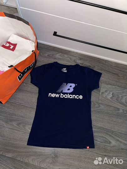 Футболка женская