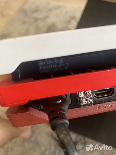 Sony playstation 4 pro cuh 7208b