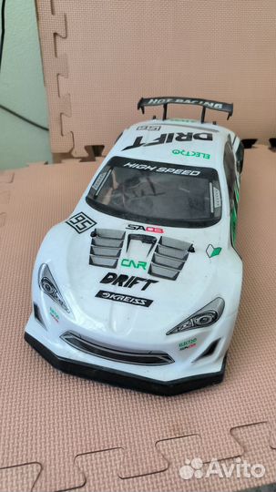 Радиоуправляемая машинка для дрифта