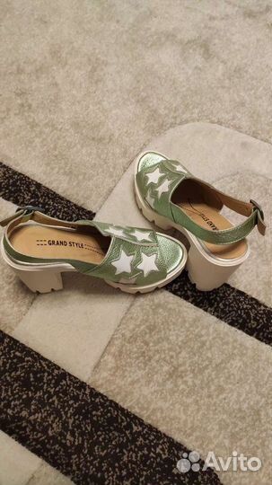 Босоножки кожаные новые 38 размер