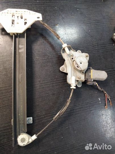 Стеклоподъемник с мотором задний левый Ssangyong