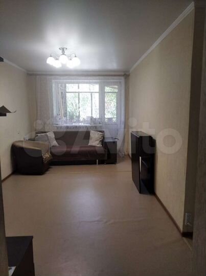 3-к. квартира, 60 м², 2/5 эт.