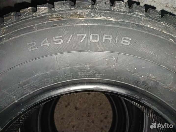 Maxxis Premitra Ice Nord NS5 245/70 R16