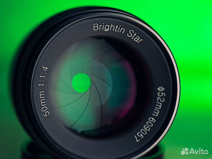 Объектив Brightin Star 50 мм f/1,4 MFT, мануальный